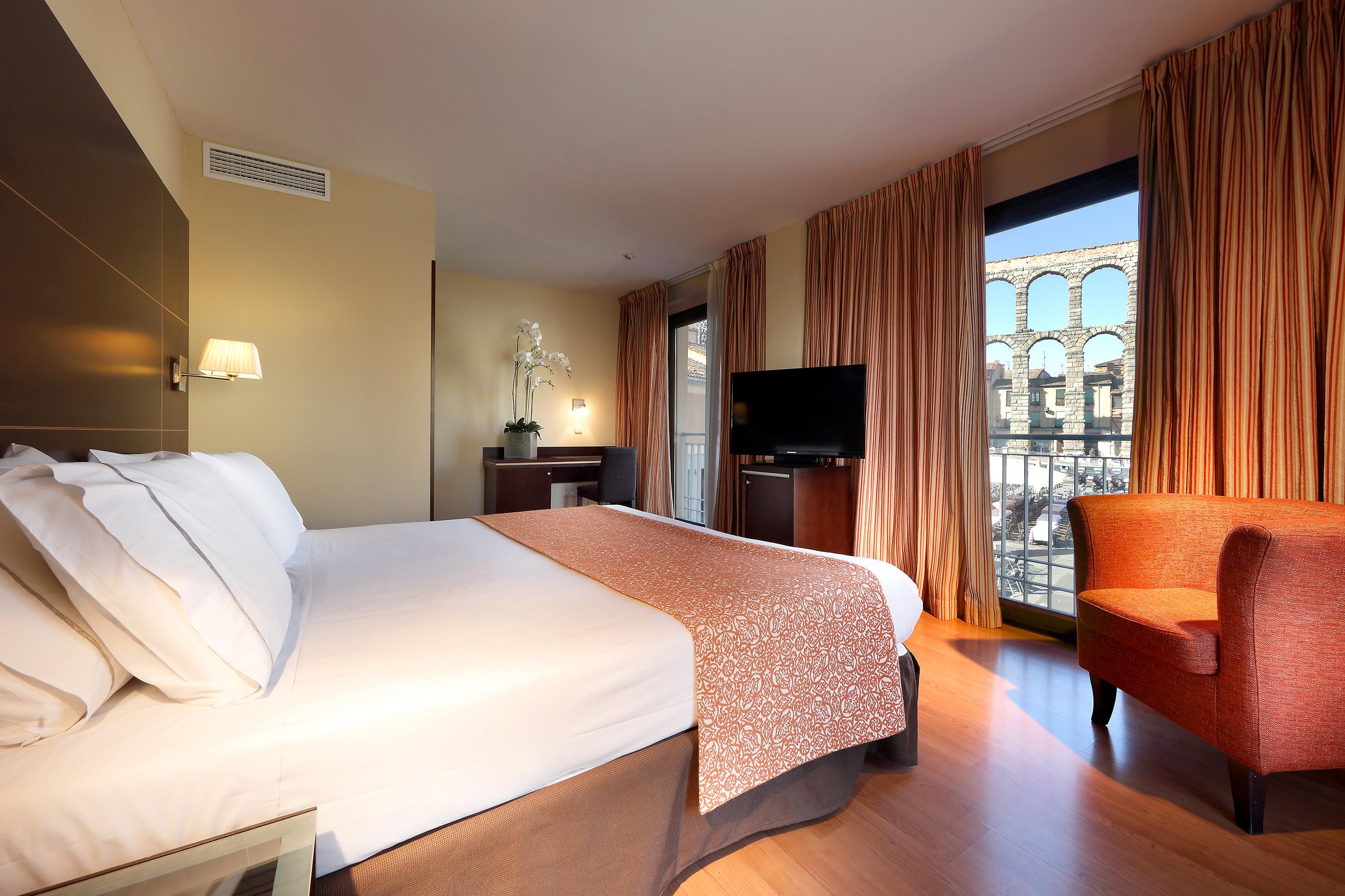 Eurostars Plaza Acueducto Hotel Segovia Buitenkant foto