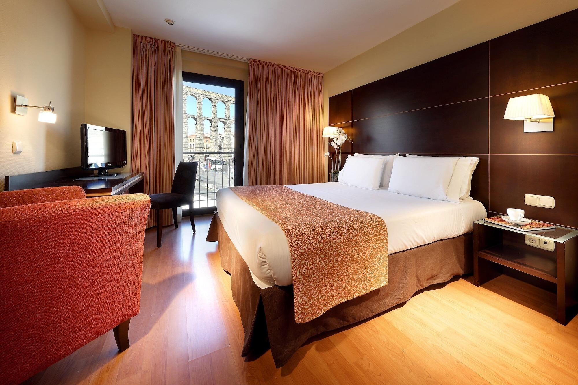 Eurostars Plaza Acueducto Hotel Segovia Buitenkant foto